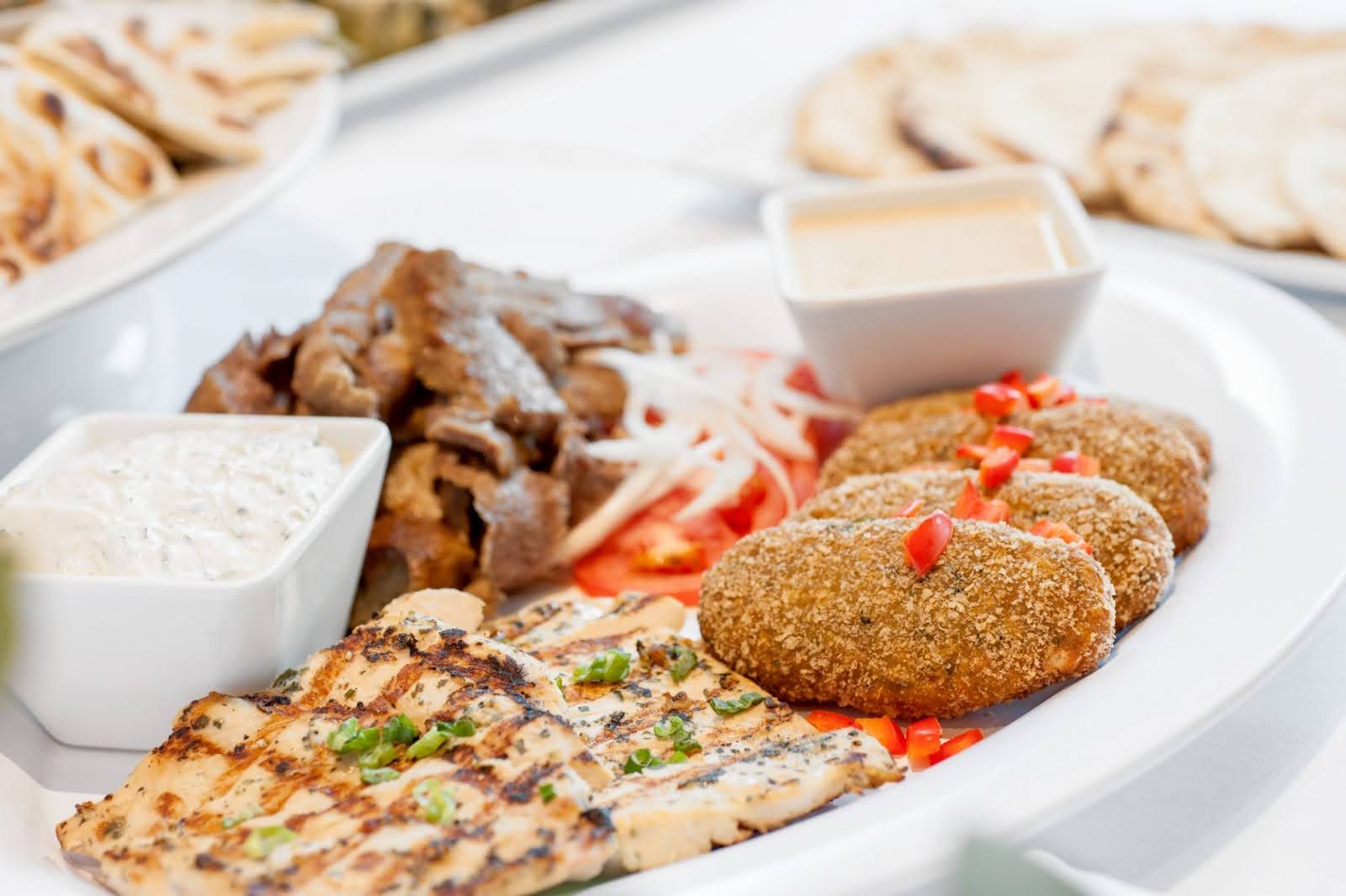 (2)InteractiveFoodStations-AFunCateringTrendYourGuestsWillLove|Kafe421